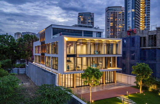 Modern House 4